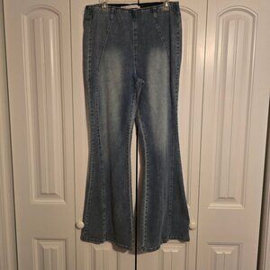 Tinseltown Pull on Flair Stretchy Jeans Wide Leg Bell Bottom Jeans Jr. Size 13